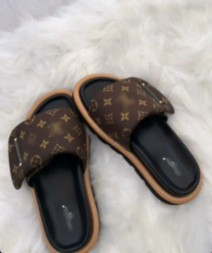 Lénoir's Sandals
