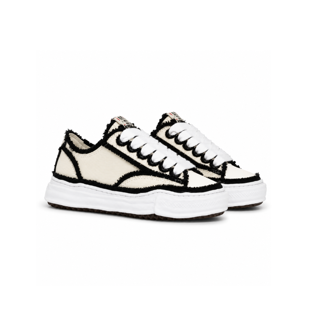 VINTAGE IVORY SNEAKER